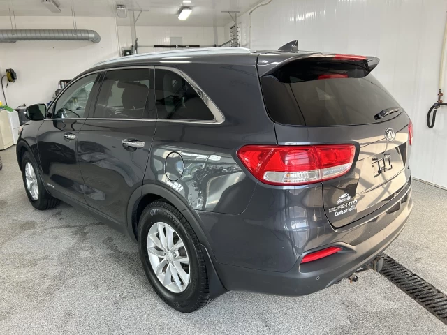 Kia Sorento LX V6 2017