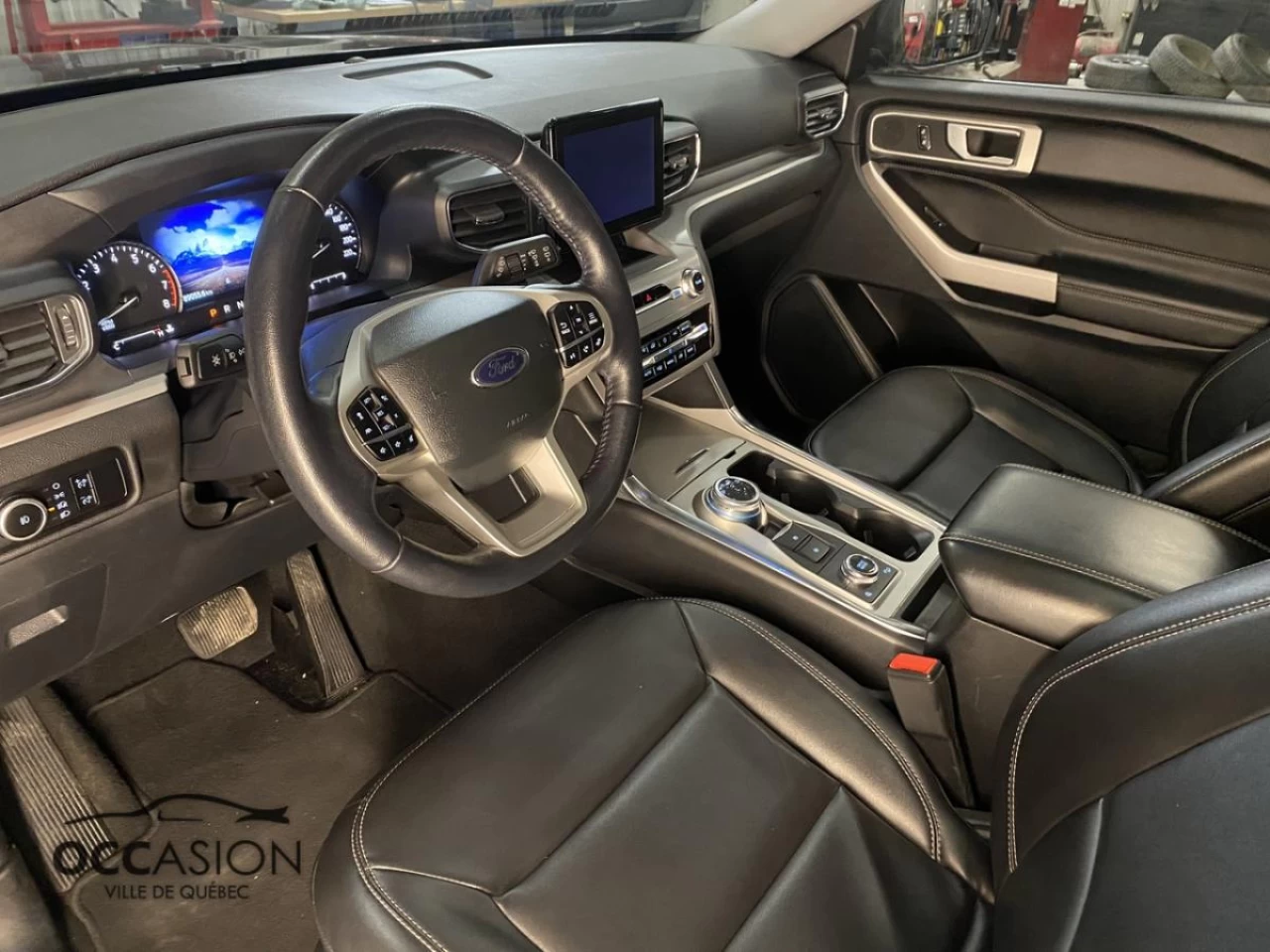 2023 Ford Explorer XLT 4WD Image principale