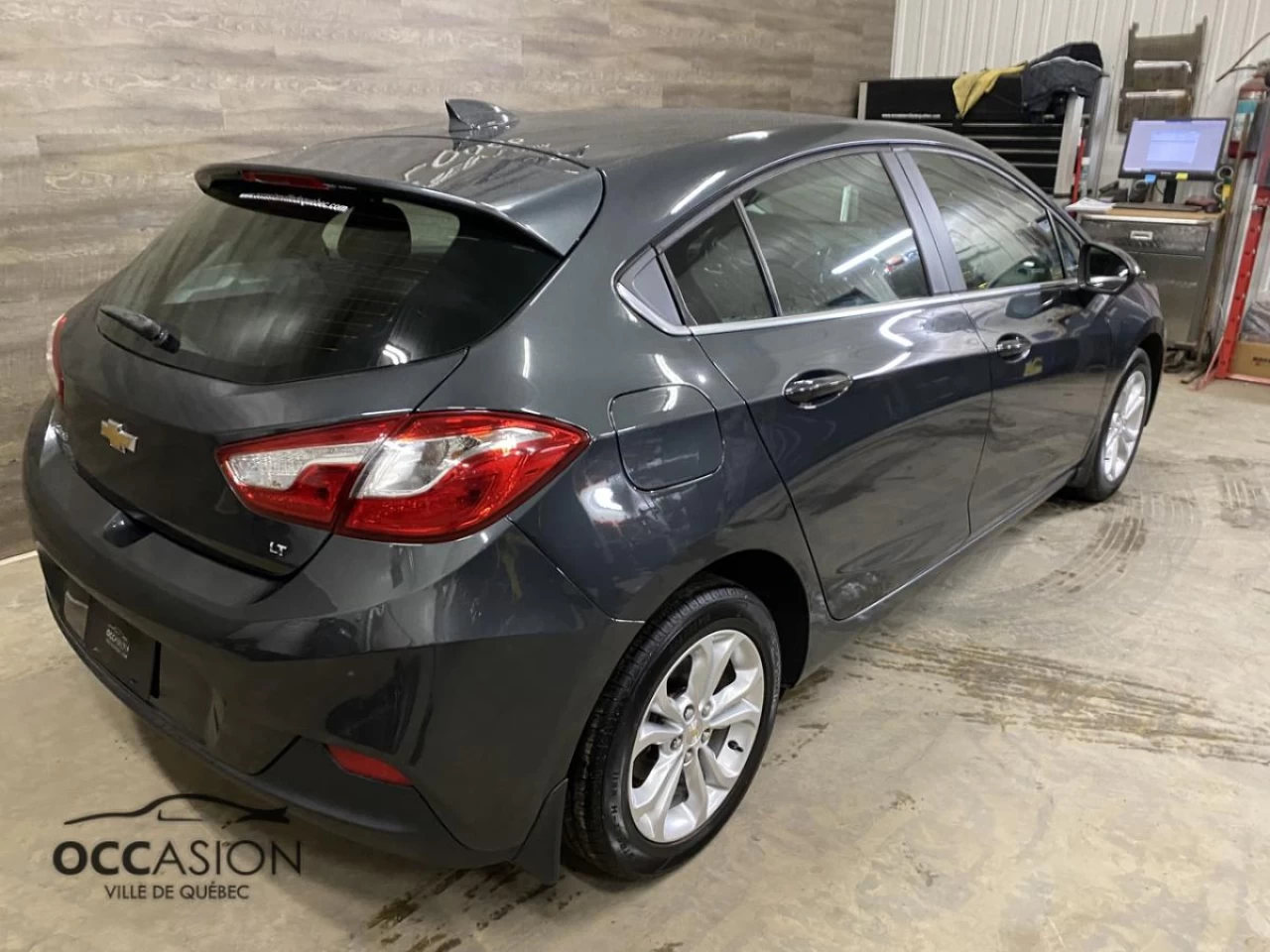 2019 Chevrolet Cruze Hatchback LT Image principale
