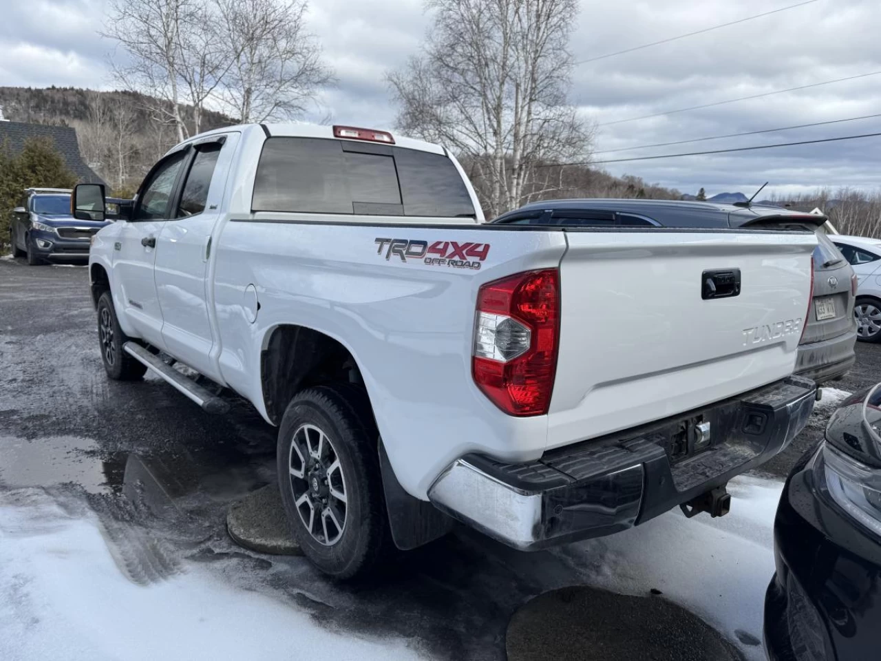 2017 Toyota Tundra 4WD Double Cab Standard Bed 5.7L SR5 Plus Image principale