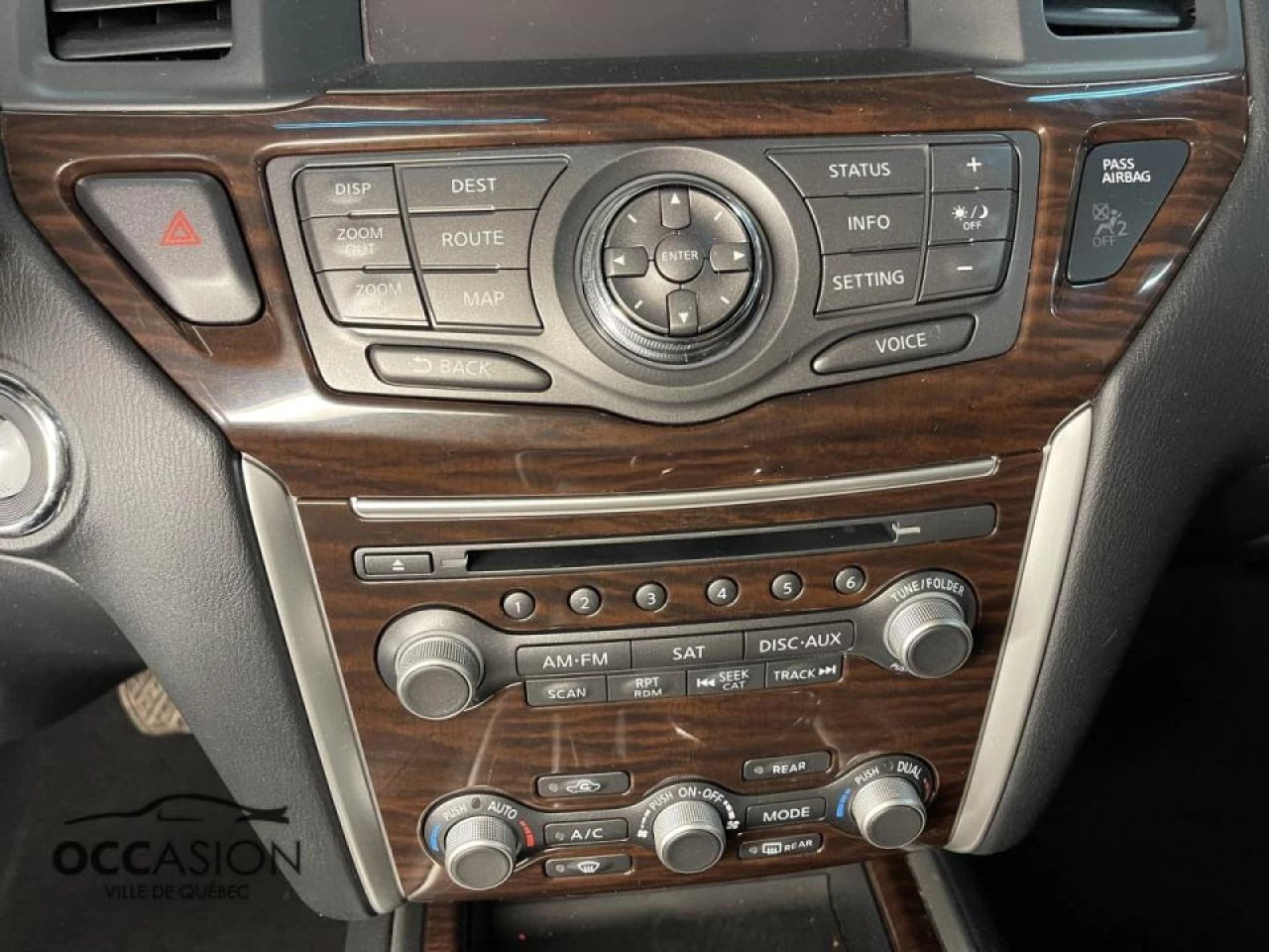 2014 Nissan Pathfinder 4WD 4dr SL Image principale