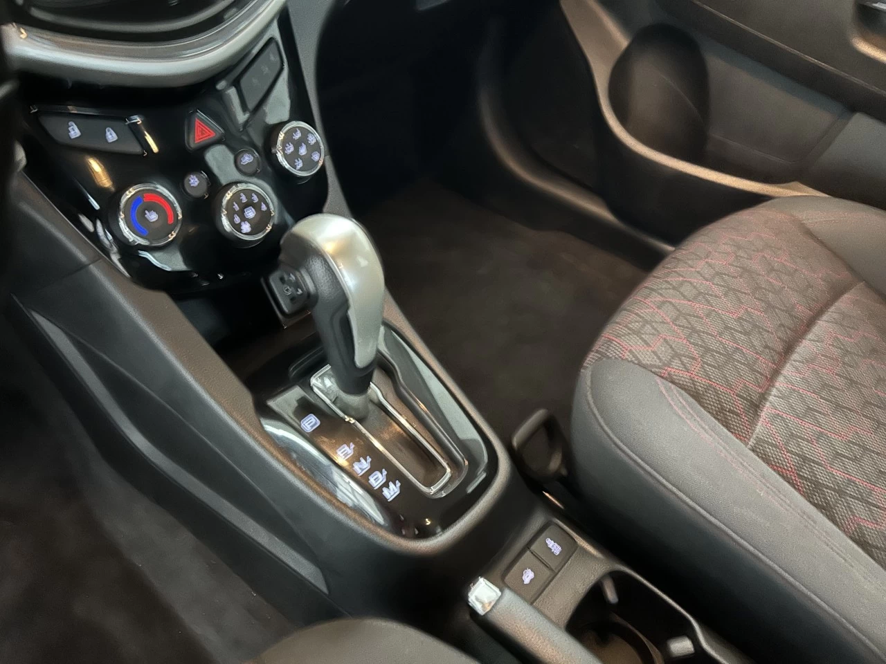 2018 Chevrolet Sonic LT Image principale