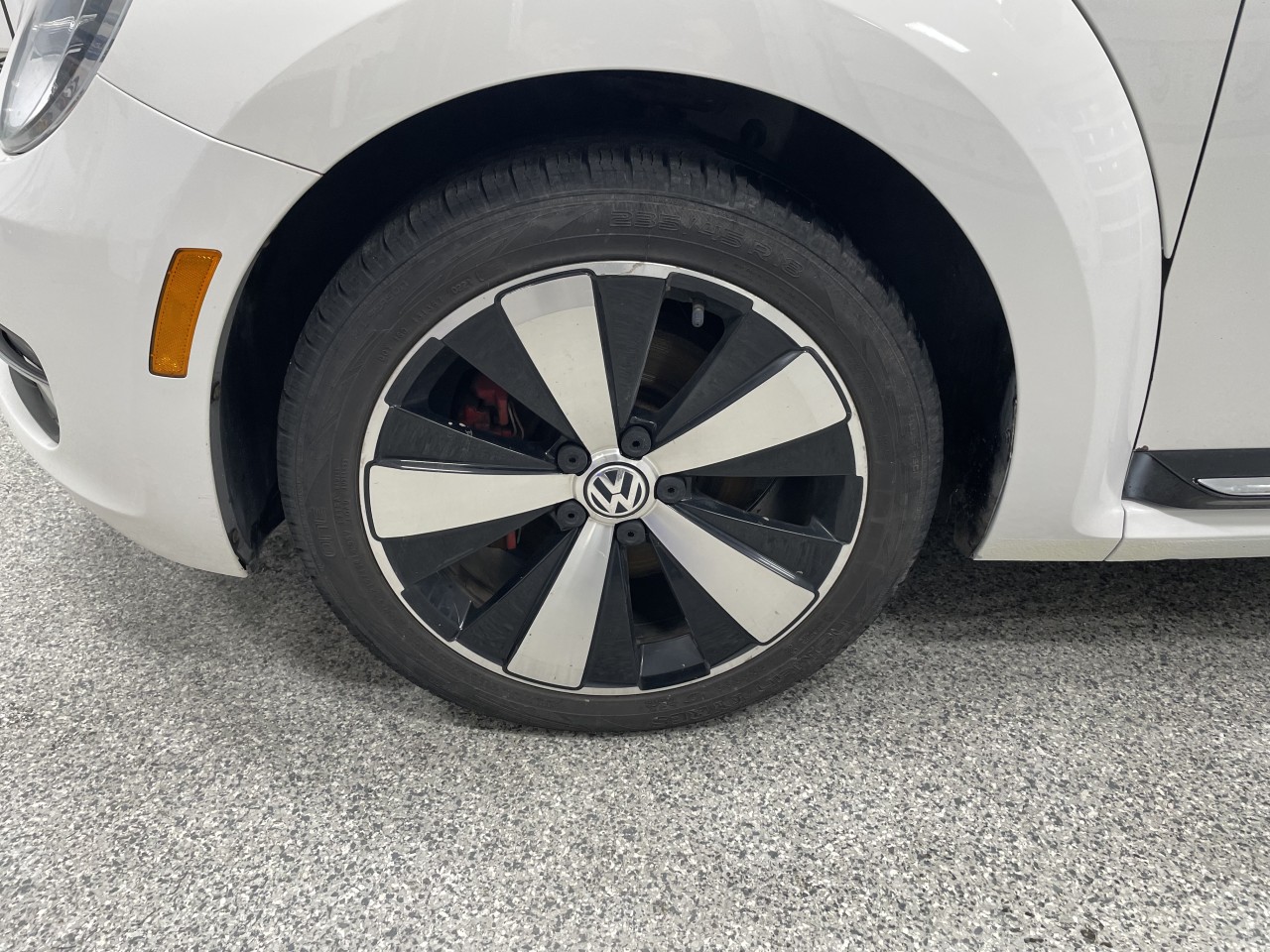 2013 Volkswagen Beetle Coupe 2.0T Turbo Image principale