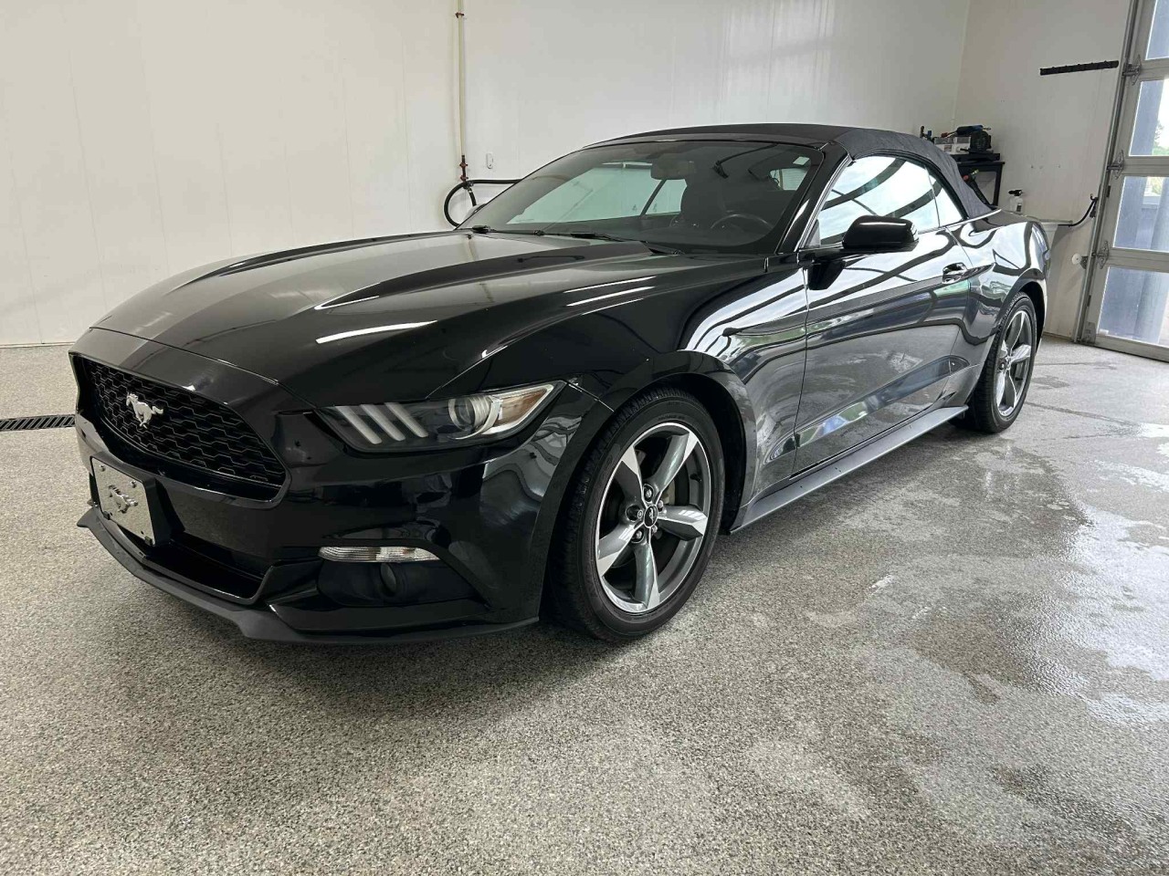 Ford 2015 Mustang V6