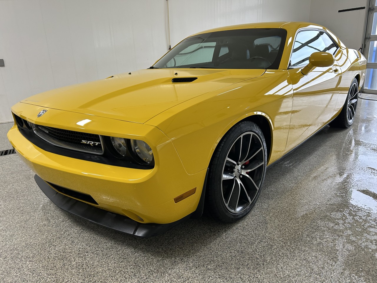Dodge 2010 Challenger SRT8