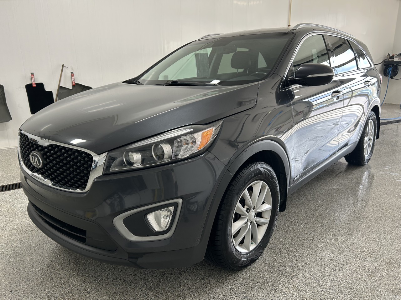 Kia 2016 Sorento 3.3L LX+